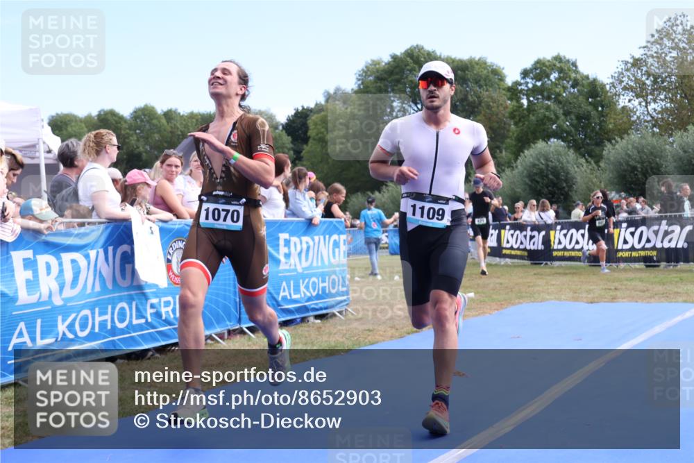 31.08.2025 - Elbe Triathlon Hamburg Strokosch-Dieckow http://msf.ph/oto/8652903 31.08.2025 11:17:39 Ziel 421, 652, 725, 937, 978, 979, 987, 1042, 1070, 1109, 1160 meine-sportfotos.de