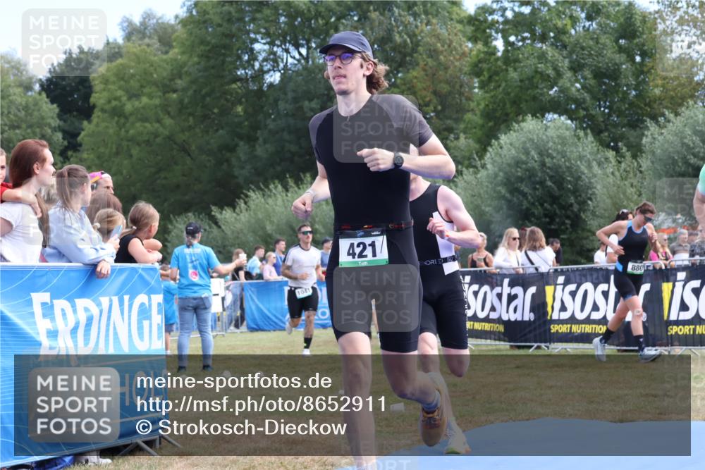 31.08.2025 - Elbe Triathlon Hamburg Strokosch-Dieckow http://msf.ph/oto/8652911 31.08.2025 11:17:42 Ziel 421, 937, 978, 979, 1041, 1042, 1070, 1109, 1160 meine-sportfotos.de
