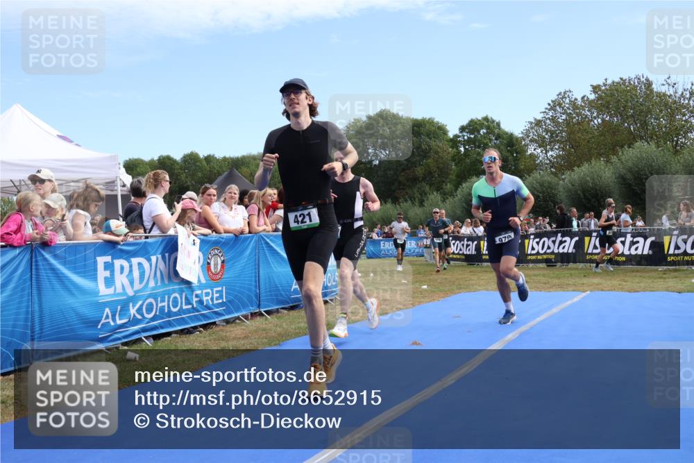 31.08.2025 - Elbe Triathlon Hamburg Strokosch-Dieckow http://msf.ph/oto/8652915 31.08.2025 11:17:43 Ziel 421, 937, 978, 979, 1041, 1042, 1070, 1109, 1160 meine-sportfotos.de