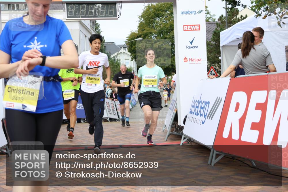 31.08.2025 - 21. Blankeneser Heldenlauf Strokosch-Dieckow http://msf.ph/oto/8652939 31.08.2025 10:27:16 Ziel 2111, 2150, 2236, 2205, 2517, 2204, 2413, 2559 meine-sportfotos.de