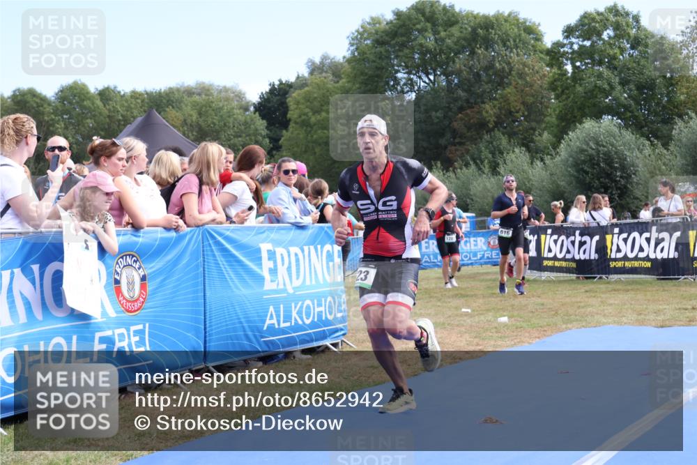 31.08.2025 - Elbe Triathlon Hamburg Strokosch-Dieckow http://msf.ph/oto/8652942 31.08.2025 11:18:05 Ziel 574, 601, 616, 723 meine-sportfotos.de