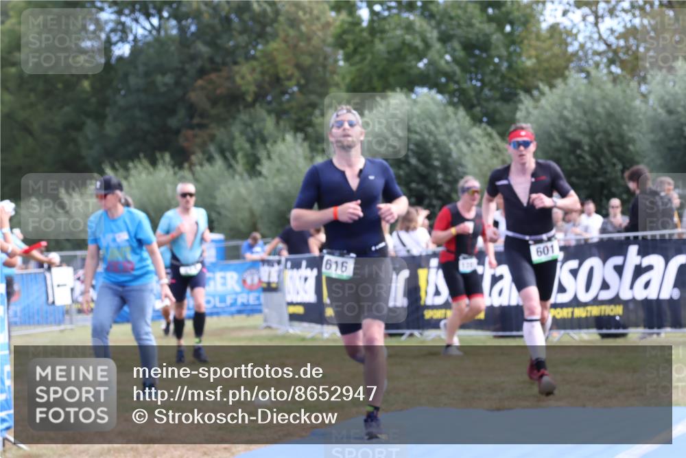 31.08.2025 - Elbe Triathlon Hamburg Strokosch-Dieckow http://msf.ph/oto/8652947 31.08.2025 11:18:08 Ziel 302, 459, 574, 601, 616, 723 meine-sportfotos.de