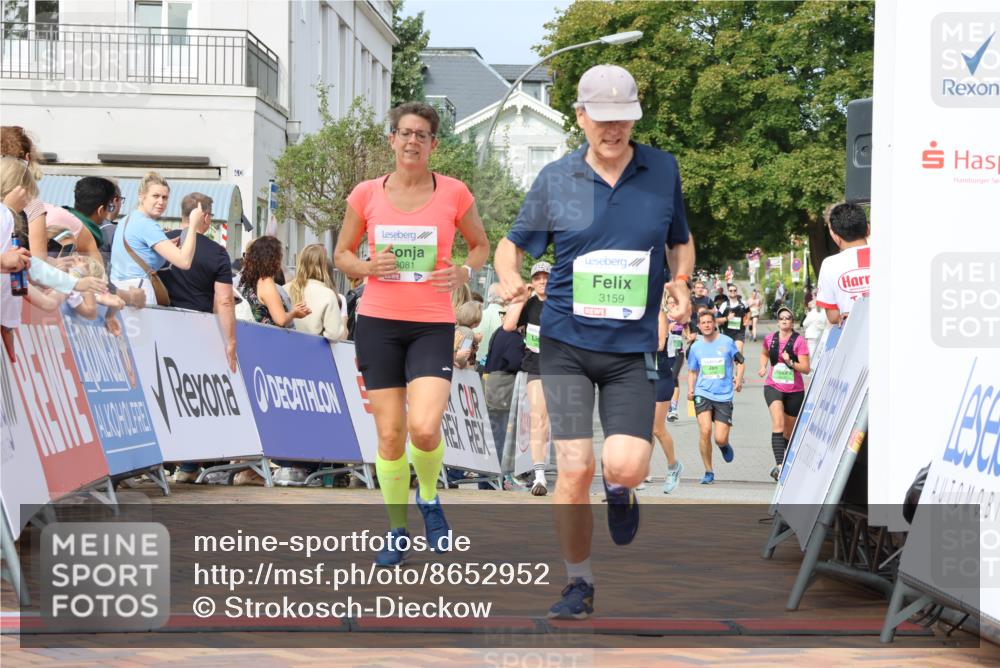 31.08.2025 - 21. Blankeneser Heldenlauf Strokosch-Dieckow http://msf.ph/oto/8652952 31.08.2025 11:08:50 Ziel 3393, 3159, 3081, 3079, 3231, 3036, 3629, 3630, 3643 meine-sportfotos.de