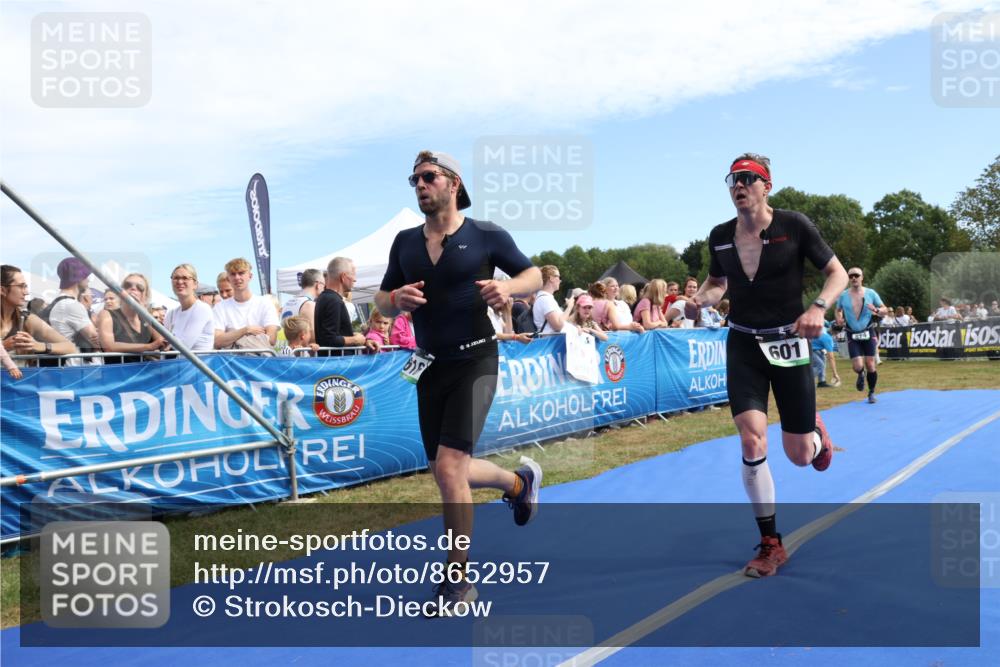 31.08.2025 - Elbe Triathlon Hamburg Strokosch-Dieckow http://msf.ph/oto/8652957 31.08.2025 11:18:11 Ziel 302, 459, 574, 601, 616 meine-sportfotos.de