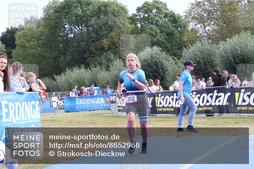31.08.2025 - Elbe Triathlon Hamburg Strokosch-Dieckow http://msf.ph/oto/8652966 31.08.2025 11:18:15 Ziel 302, 459, 574, 601, 616 meine-sportfotos.de