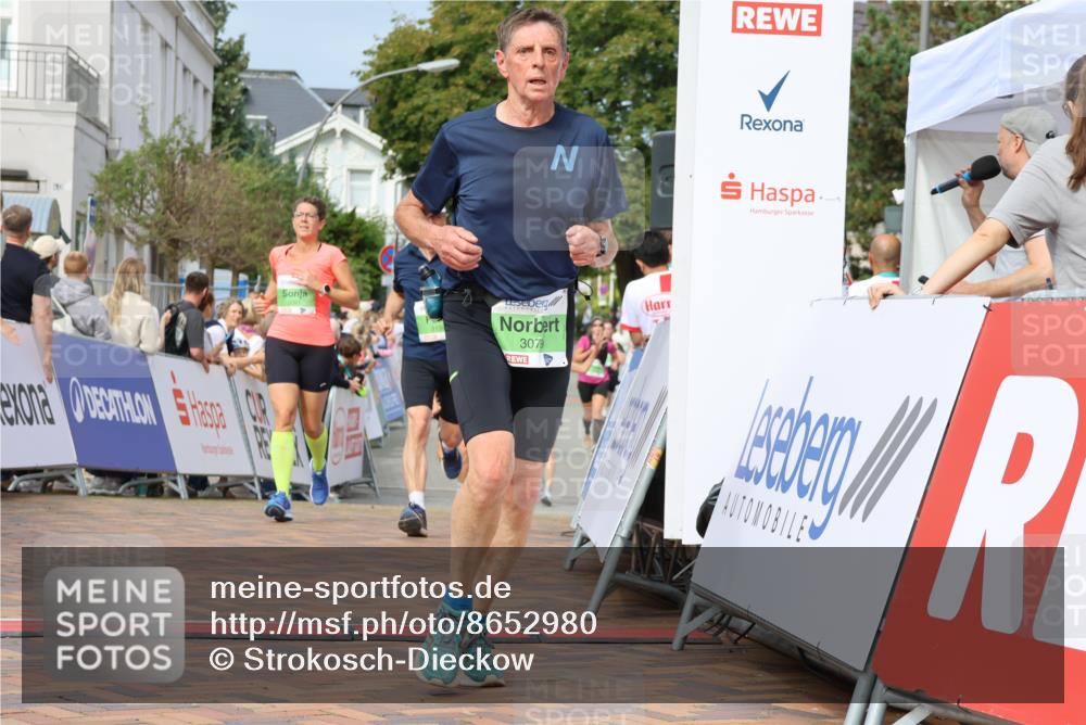 31.08.2025 - 21. Blankeneser Heldenlauf Strokosch-Dieckow http://msf.ph/oto/8652980 31.08.2025 11:08:49 Ziel 3393, 3159, 3081, 3079, 3231, 3036, 3643 meine-sportfotos.de