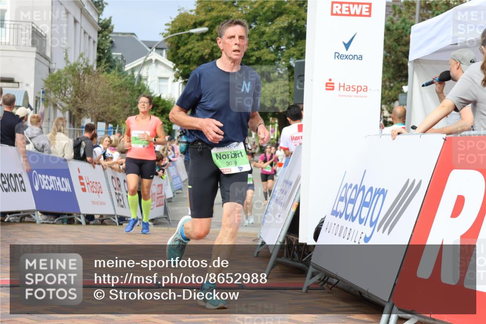 31.08.2025 - 21. Blankeneser Heldenlauf Strokosch-Dieckow http://msf.ph/oto/8652988 31.08.2025 11:08:48 Ziel 3159, 3081, 3079, 3231, 3036, 3643 meine-sportfotos.de