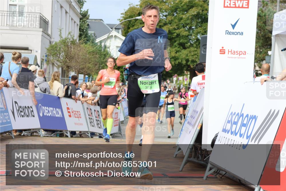 31.08.2025 - 21. Blankeneser Heldenlauf Strokosch-Dieckow http://msf.ph/oto/8653001 31.08.2025 11:08:48 Ziel 3159, 3081, 3079, 3231, 3036, 3643 meine-sportfotos.de