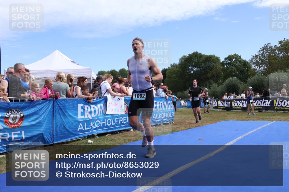 31.08.2025 - Elbe Triathlon Hamburg Strokosch-Dieckow http://msf.ph/oto/8653029 31.08.2025 11:18:59 Ziel 1021, 1037, 1092 meine-sportfotos.de
