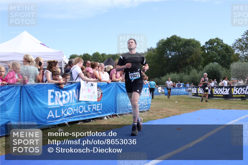 31.08.2025 - Elbe Triathlon Hamburg Strokosch-Dieckow http://msf.ph/oto/8653036 31.08.2025 11:19:01 Ziel 1021, 1037, 1092 meine-sportfotos.de