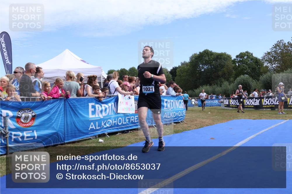31.08.2025 - Elbe Triathlon Hamburg Strokosch-Dieckow http://msf.ph/oto/8653037 31.08.2025 11:19:01 Ziel 1021, 1037, 1092 meine-sportfotos.de