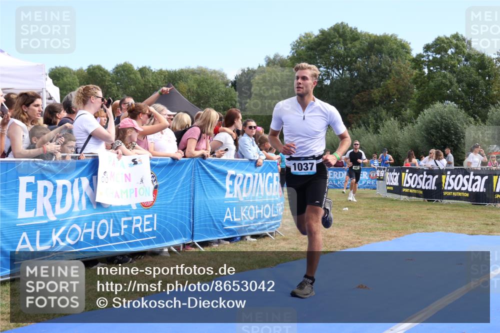 31.08.2025 - Elbe Triathlon Hamburg Strokosch-Dieckow http://msf.ph/oto/8653042 31.08.2025 11:19:06 Ziel 497, 778, 981, 1021, 1037 meine-sportfotos.de