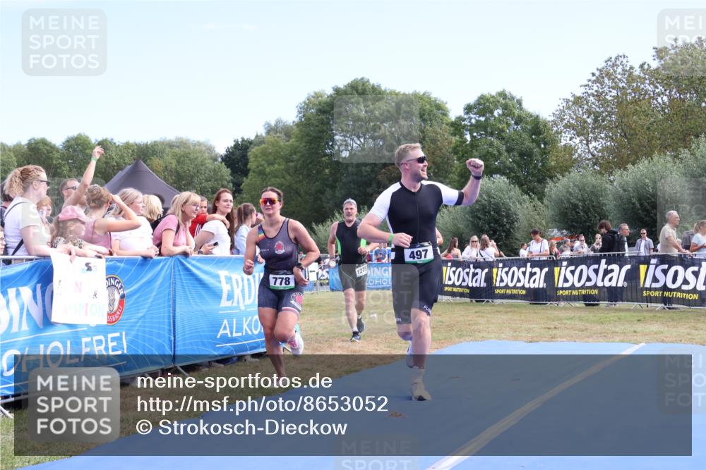 31.08.2025 - Elbe Triathlon Hamburg Strokosch-Dieckow http://msf.ph/oto/8653052 31.08.2025 11:19:12 Ziel 497, 778, 981 meine-sportfotos.de