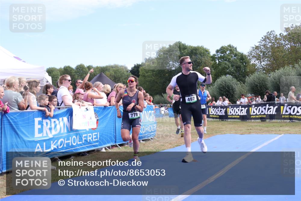 31.08.2025 - Elbe Triathlon Hamburg Strokosch-Dieckow http://msf.ph/oto/8653053 31.08.2025 11:19:12 Ziel 497, 778, 981 meine-sportfotos.de
