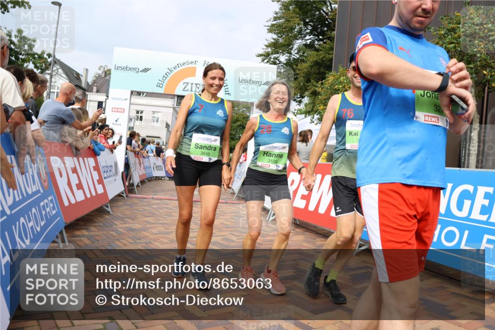 31.08.2025 - 21. Blankeneser Heldenlauf Strokosch-Dieckow http://msf.ph/oto/8653063 31.08.2025 11:08:34 Ziel 3273, 3649, 3648, 3105, 3376, 3677, 3010 meine-sportfotos.de