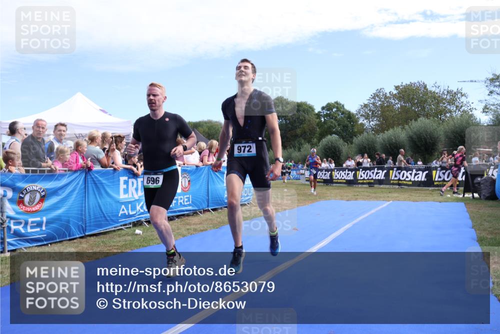 31.08.2025 - Elbe Triathlon Hamburg Strokosch-Dieckow http://msf.ph/oto/8653079 31.08.2025 11:19:25 Ziel 428, 690, 696, 900, 972, 997 meine-sportfotos.de