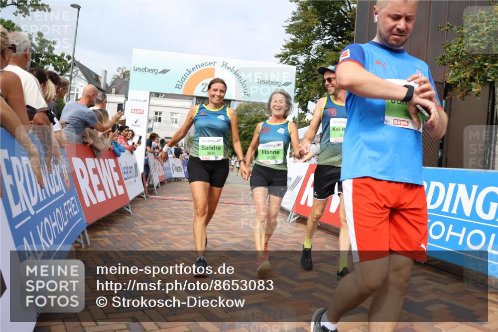 31.08.2025 - 21. Blankeneser Heldenlauf Strokosch-Dieckow http://msf.ph/oto/8653083 31.08.2025 11:08:34 Ziel 3273, 3649, 3648, 3105, 3376, 3677, 3010 meine-sportfotos.de