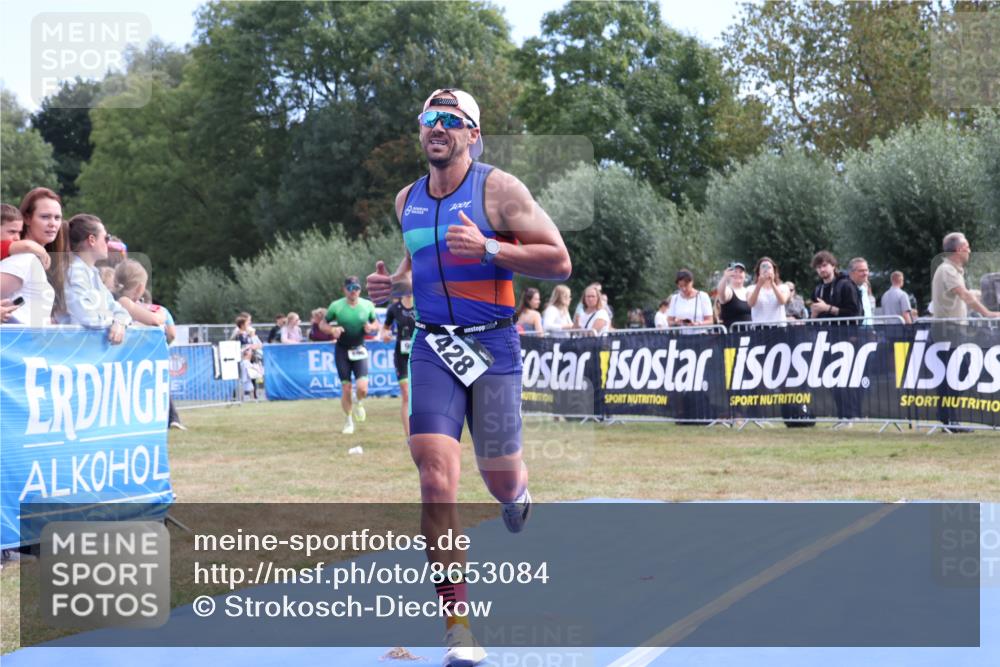 31.08.2025 - Elbe Triathlon Hamburg Strokosch-Dieckow http://msf.ph/oto/8653084 31.08.2025 11:19:27 Ziel 428, 690, 696, 900, 972, 997 meine-sportfotos.de