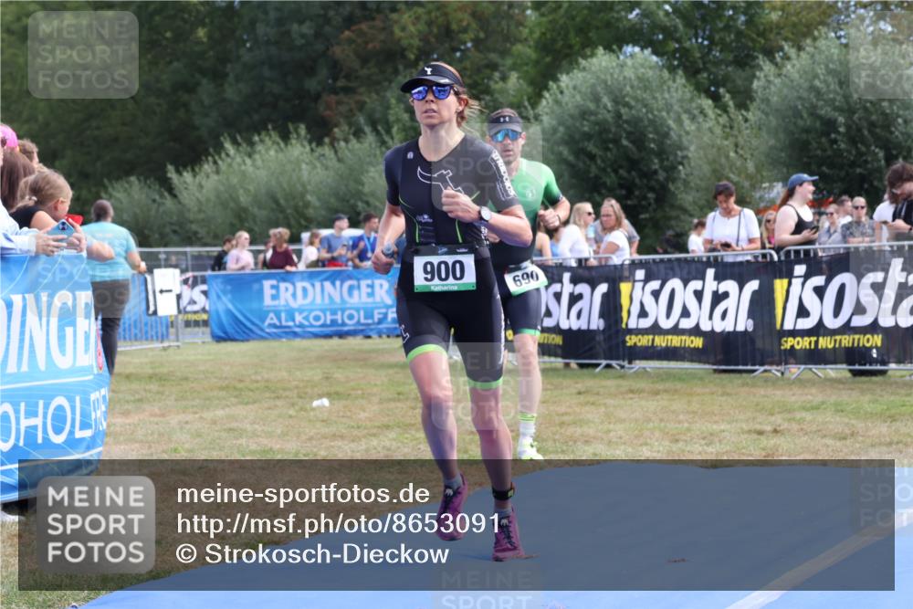 31.08.2025 - Elbe Triathlon Hamburg Strokosch-Dieckow http://msf.ph/oto/8653091 31.08.2025 11:19:30 Ziel 428, 690, 900, 1086 meine-sportfotos.de