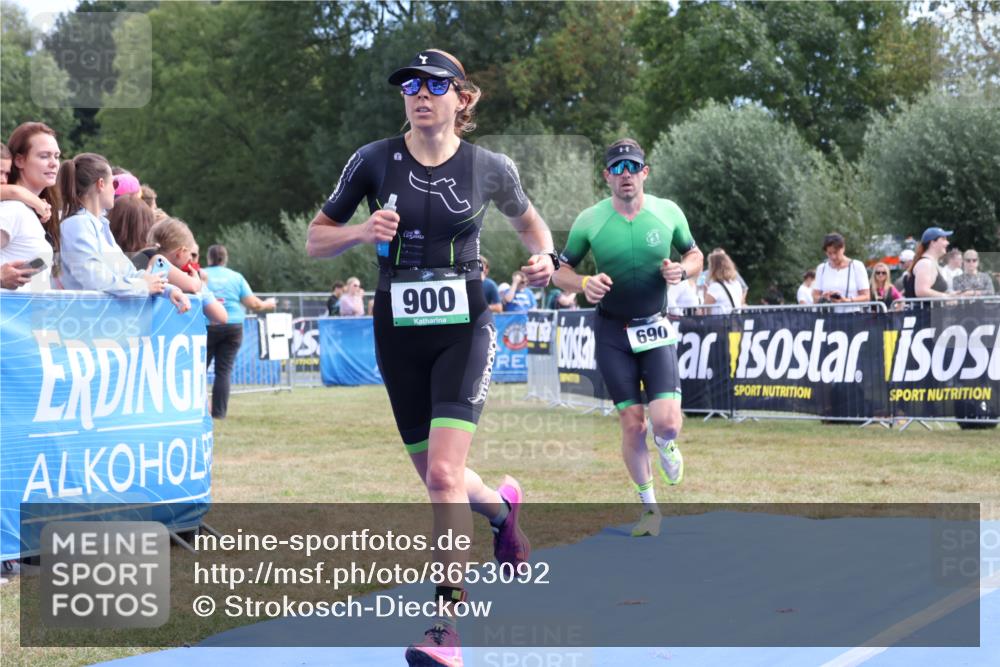 31.08.2025 - Elbe Triathlon Hamburg Strokosch-Dieckow http://msf.ph/oto/8653092 31.08.2025 11:19:31 Ziel 428, 690, 900, 1086, 1106 meine-sportfotos.de