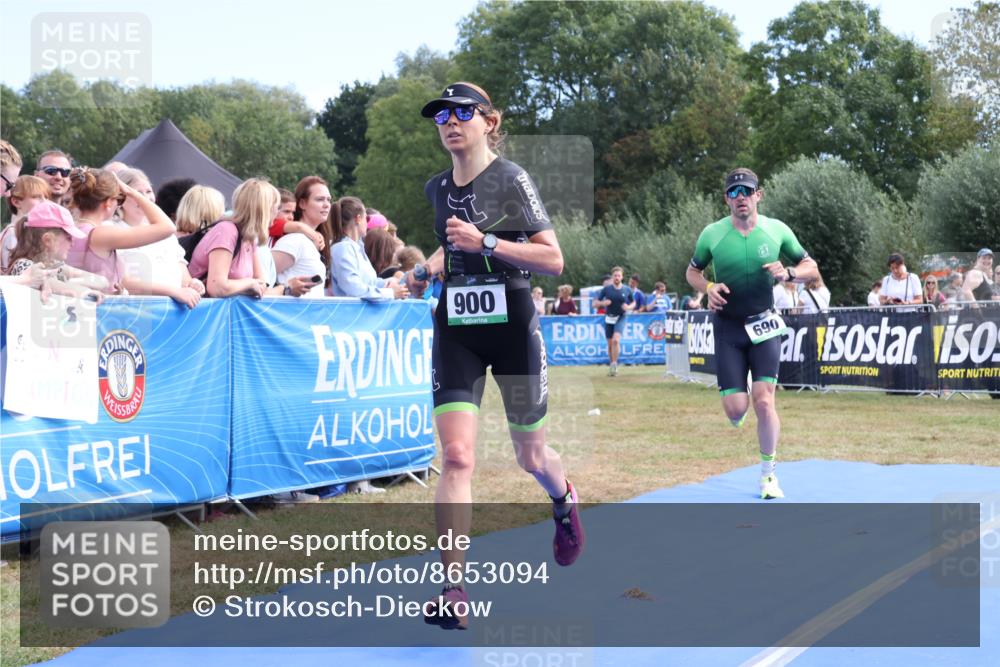 31.08.2025 - Elbe Triathlon Hamburg Strokosch-Dieckow http://msf.ph/oto/8653094 31.08.2025 11:19:31 Ziel 428, 690, 900, 1086, 1106 meine-sportfotos.de