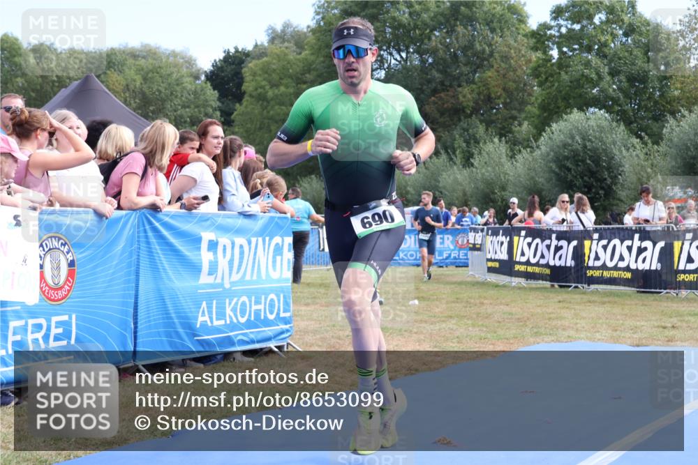 31.08.2025 - Elbe Triathlon Hamburg Strokosch-Dieckow http://msf.ph/oto/8653099 31.08.2025 11:19:32 Ziel 428, 690, 900, 1086, 1106 meine-sportfotos.de
