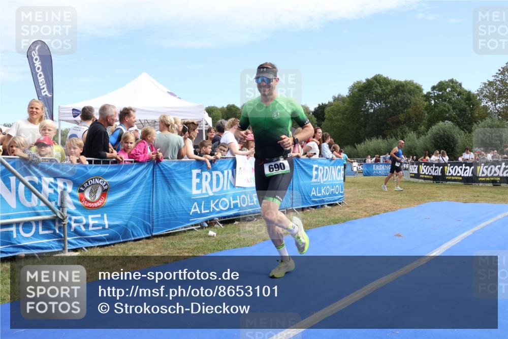 31.08.2025 - Elbe Triathlon Hamburg Strokosch-Dieckow http://msf.ph/oto/8653101 31.08.2025 11:19:33 Ziel 428, 690, 900, 1052, 1086, 1106 meine-sportfotos.de