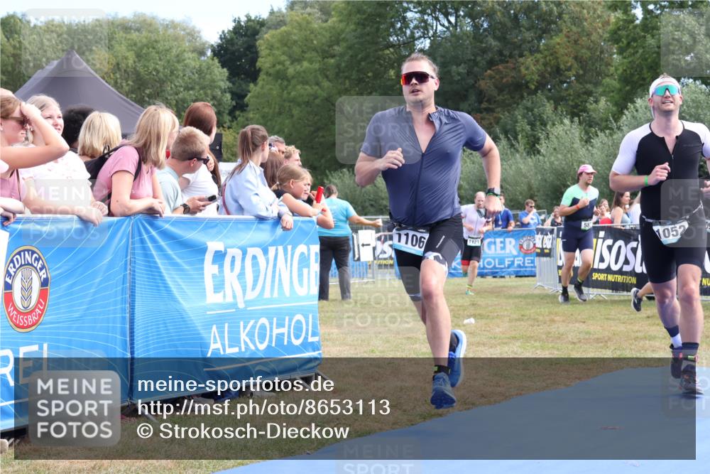 31.08.2025 - Elbe Triathlon Hamburg Strokosch-Dieckow http://msf.ph/oto/8653113 31.08.2025 11:19:41 Ziel 1052, 1086, 1093, 1106, 1121 meine-sportfotos.de