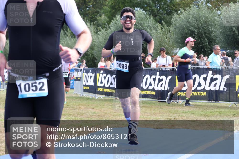 31.08.2025 - Elbe Triathlon Hamburg Strokosch-Dieckow http://msf.ph/oto/8653121 31.08.2025 11:19:42 Ziel 1052, 1086, 1093, 1106, 1121 meine-sportfotos.de