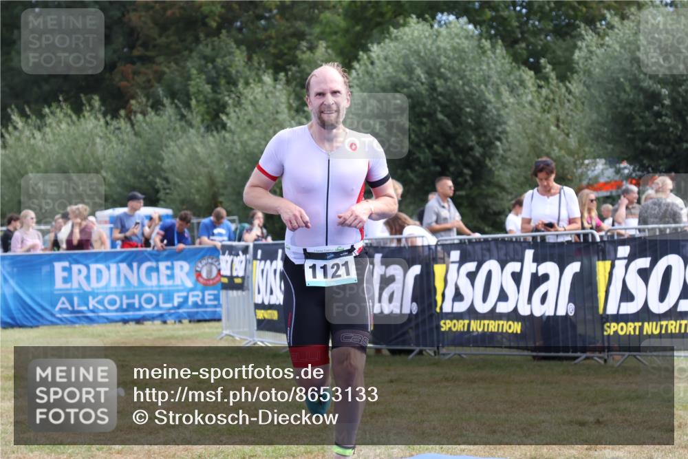 31.08.2025 - Elbe Triathlon Hamburg Strokosch-Dieckow http://msf.ph/oto/8653133 31.08.2025 11:19:45 Ziel 1052, 1093, 1106, 1121 meine-sportfotos.de