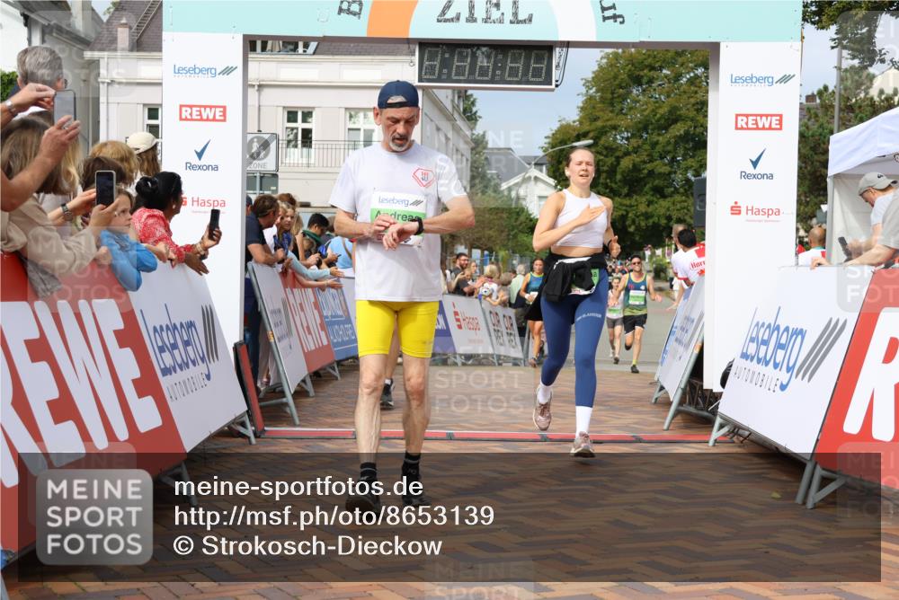 31.08.2025 - 21. Blankeneser Heldenlauf Strokosch-Dieckow http://msf.ph/oto/8653139 31.08.2025 11:08:28 Ziel 3273, 3688, 3687, 3649, 3648, 3105, 3376, 3128, 3010 meine-sportfotos.de