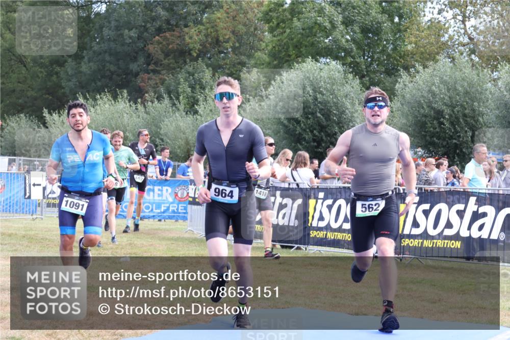 31.08.2025 - Elbe Triathlon Hamburg Strokosch-Dieckow http://msf.ph/oto/8653151 31.08.2025 11:20:02 Ziel 546, 562, 942, 964, 1091 meine-sportfotos.de