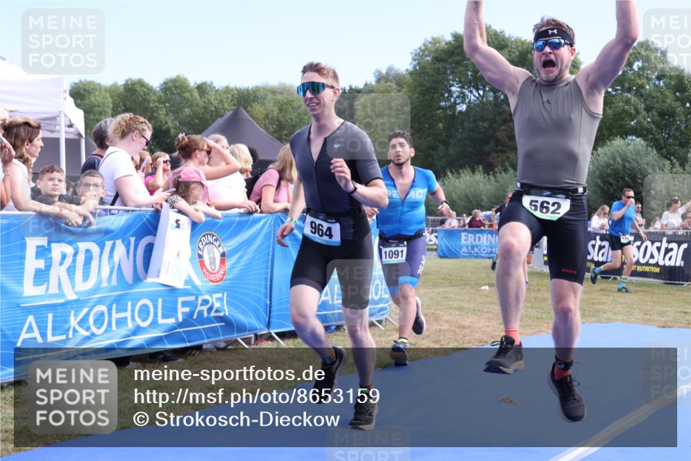 31.08.2025 - Elbe Triathlon Hamburg Strokosch-Dieckow http://msf.ph/oto/8653159 31.08.2025 11:20:04 Ziel 546, 562, 942, 964, 1091 meine-sportfotos.de