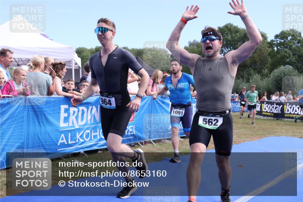 31.08.2025 - Elbe Triathlon Hamburg Strokosch-Dieckow http://msf.ph/oto/8653160 31.08.2025 11:20:04 Ziel 546, 562, 942, 964, 1091 meine-sportfotos.de