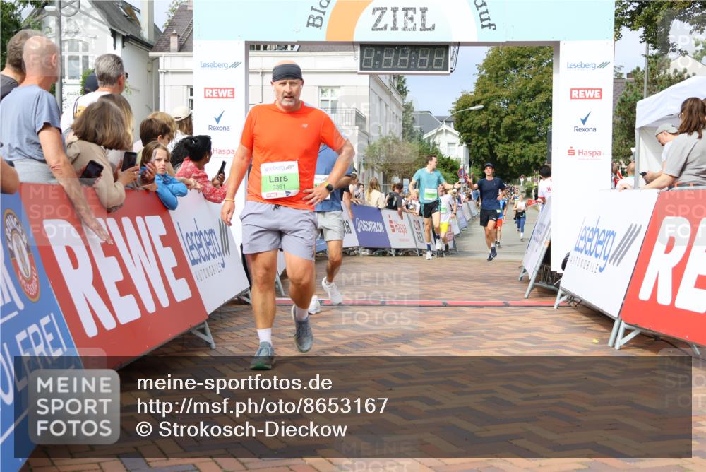 31.08.2025 - 21. Blankeneser Heldenlauf Strokosch-Dieckow http://msf.ph/oto/8653167 31.08.2025 11:08:21 Ziel 3334, 3160, 3693, 3688, 3687, 3361, 3128 meine-sportfotos.de