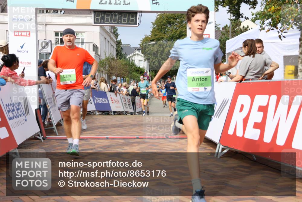31.08.2025 - 21. Blankeneser Heldenlauf Strokosch-Dieckow http://msf.ph/oto/8653176 31.08.2025 11:08:20 Ziel 3334, 3160, 3693, 3688, 3687, 3361, 3029, 3128 meine-sportfotos.de