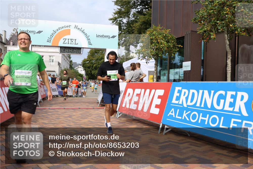 31.08.2025 - 21. Blankeneser Heldenlauf Strokosch-Dieckow http://msf.ph/oto/8653203 31.08.2025 11:08:15 Ziel 3334, 3160, 3693, 3141, 3140, 3474, 3472, 3361, 3248, 3029 meine-sportfotos.de