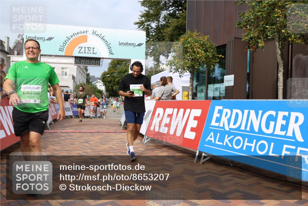 31.08.2025 - 21. Blankeneser Heldenlauf Strokosch-Dieckow http://msf.ph/oto/8653207 31.08.2025 11:08:15 Ziel 3334, 3160, 3693, 3141, 3140, 3474, 3472, 3361, 3248, 3029 meine-sportfotos.de