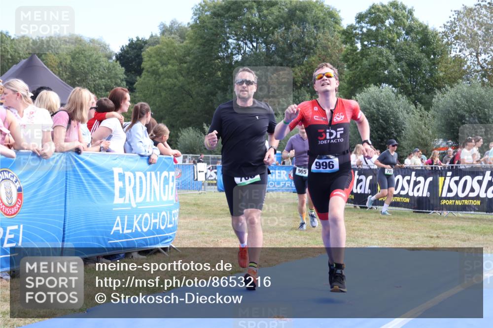 31.08.2025 - Elbe Triathlon Hamburg Strokosch-Dieckow http://msf.ph/oto/8653216 31.08.2025 11:20:33 Ziel 454, 708, 965, 996, 1196, 1227 meine-sportfotos.de