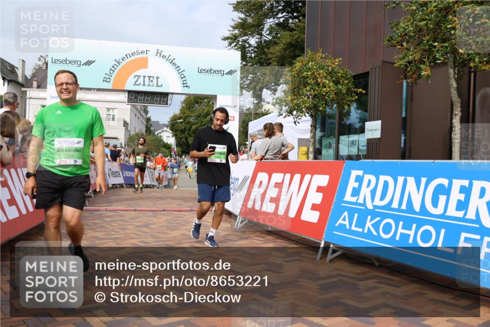 31.08.2025 - 21. Blankeneser Heldenlauf Strokosch-Dieckow http://msf.ph/oto/8653221 31.08.2025 11:08:15 Ziel 3334, 3160, 3693, 3141, 3140, 3474, 3472, 3361, 3248, 3029 meine-sportfotos.de