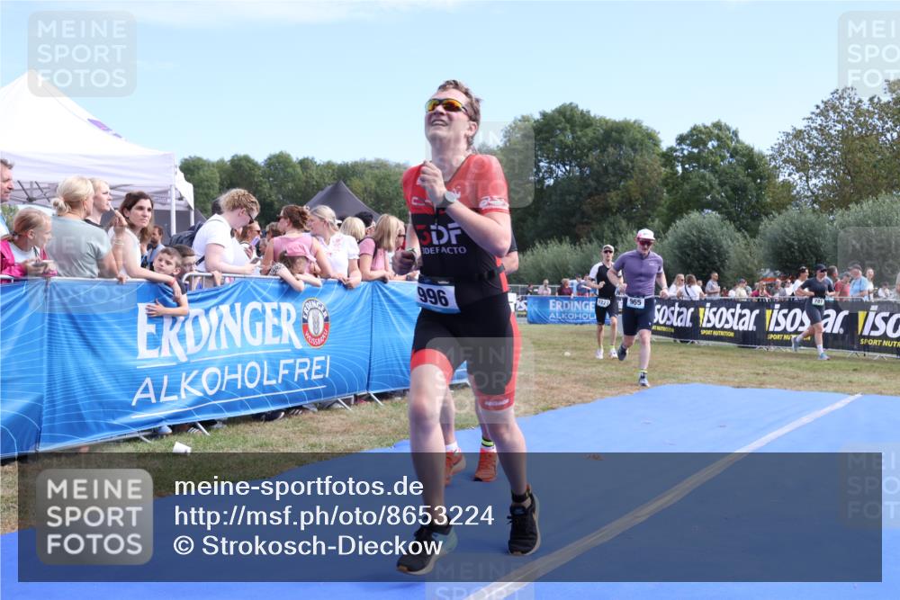 31.08.2025 - Elbe Triathlon Hamburg Strokosch-Dieckow http://msf.ph/oto/8653224 31.08.2025 11:20:34 Ziel 454, 708, 965, 996, 1196, 1227 meine-sportfotos.de