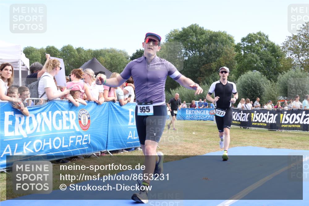 31.08.2025 - Elbe Triathlon Hamburg Strokosch-Dieckow http://msf.ph/oto/8653231 31.08.2025 11:20:37 Ziel 708, 965, 996, 1227 meine-sportfotos.de