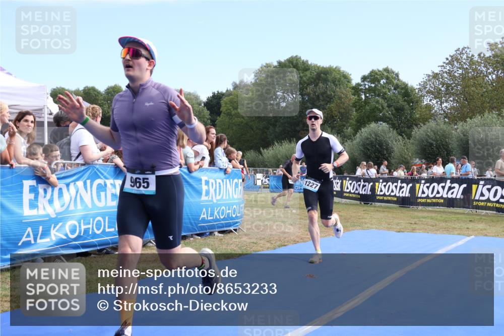 31.08.2025 - Elbe Triathlon Hamburg Strokosch-Dieckow http://msf.ph/oto/8653233 31.08.2025 11:20:37 Ziel 708, 965, 996, 1227 meine-sportfotos.de