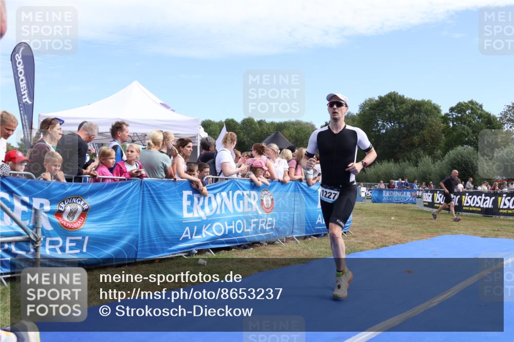 31.08.2025 - Elbe Triathlon Hamburg Strokosch-Dieckow http://msf.ph/oto/8653237 31.08.2025 11:20:38 Ziel 708, 965, 996, 1227 meine-sportfotos.de