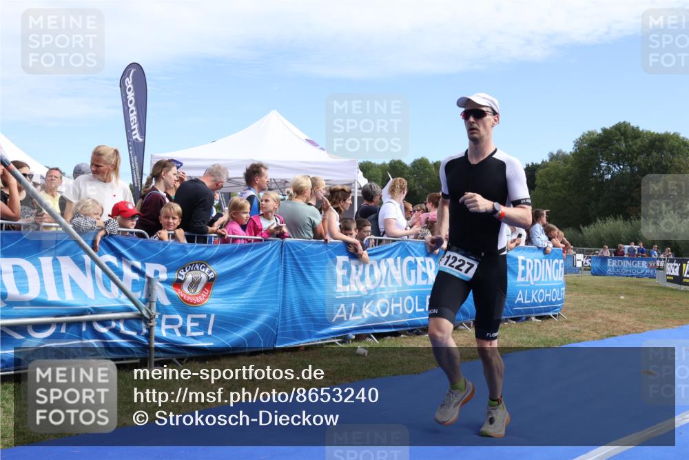 31.08.2025 - Elbe Triathlon Hamburg Strokosch-Dieckow http://msf.ph/oto/8653240 31.08.2025 11:20:38 Ziel 708, 965, 996, 1227 meine-sportfotos.de