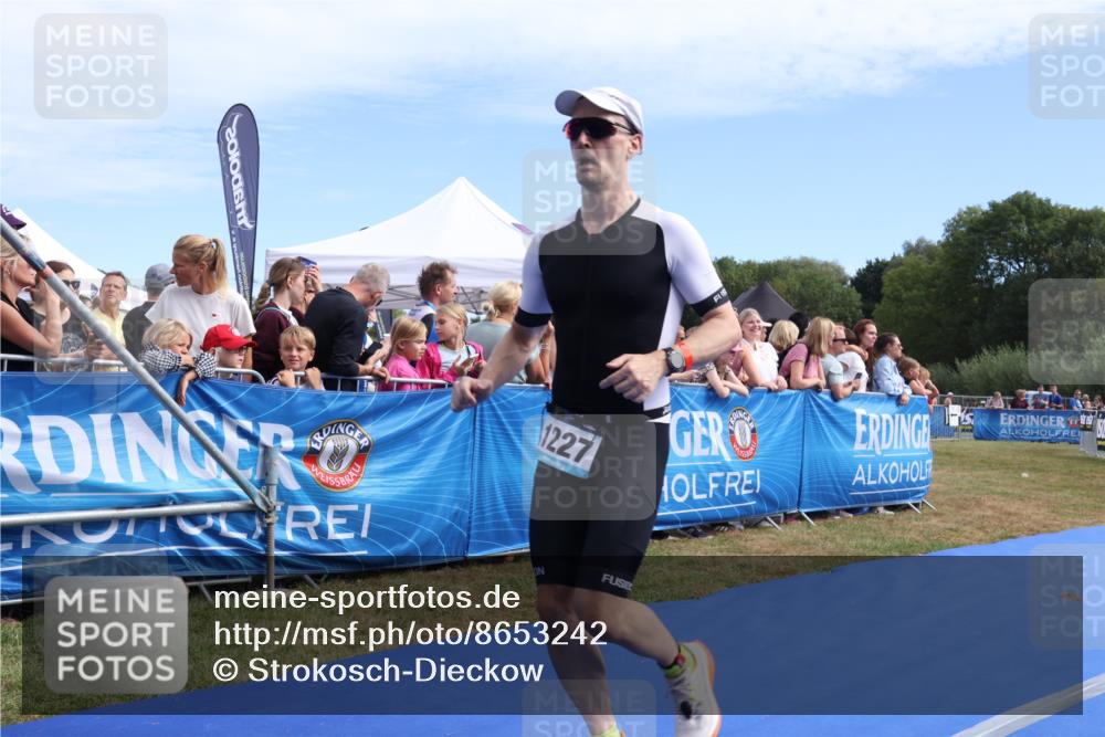 31.08.2025 - Elbe Triathlon Hamburg Strokosch-Dieckow http://msf.ph/oto/8653242 31.08.2025 11:20:39 Ziel 708, 965, 1065, 1227 meine-sportfotos.de