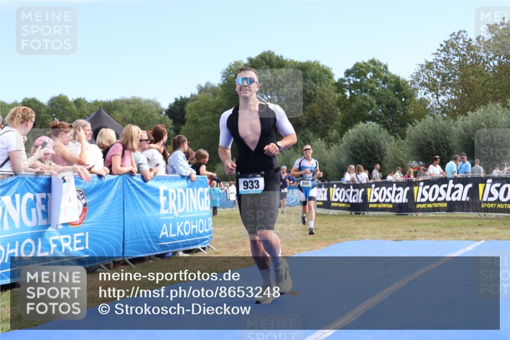 31.08.2025 - Elbe Triathlon Hamburg Strokosch-Dieckow http://msf.ph/oto/8653248 31.08.2025 11:20:53 Ziel 561, 895, 933, 1020, 1065, 1155 meine-sportfotos.de