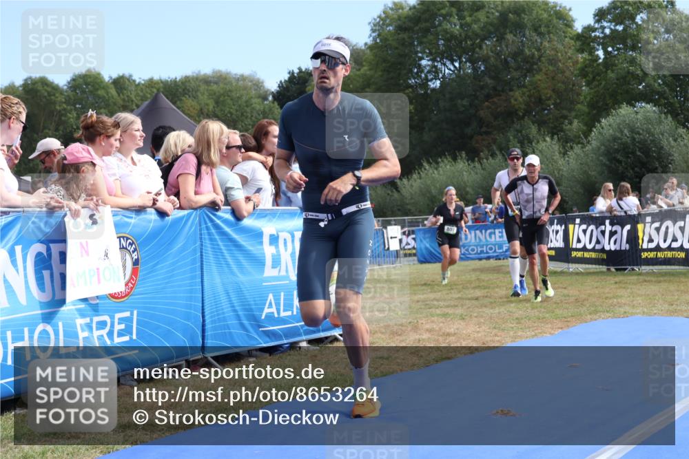 31.08.2025 - Elbe Triathlon Hamburg Strokosch-Dieckow http://msf.ph/oto/8653264 31.08.2025 11:21:02 Ziel 561, 770, 1020, 1095, 1155 meine-sportfotos.de