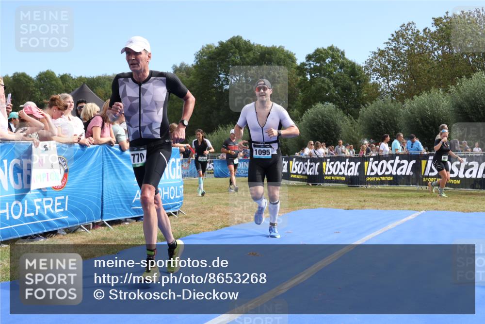 31.08.2025 - Elbe Triathlon Hamburg Strokosch-Dieckow http://msf.ph/oto/8653268 31.08.2025 11:21:04 Ziel 770, 1095, 1140, 1155 meine-sportfotos.de