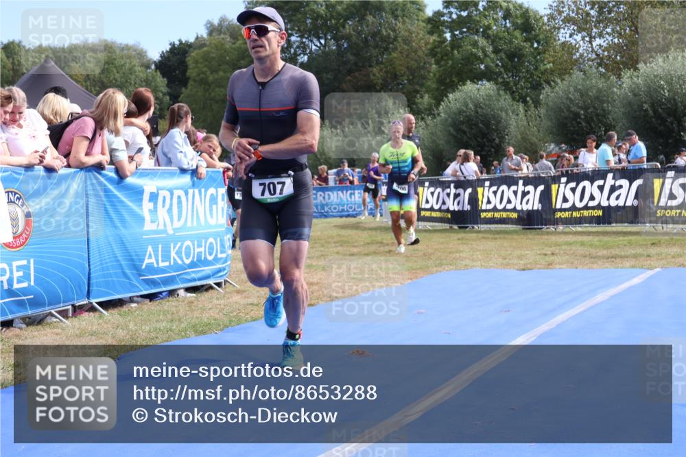 31.08.2025 - Elbe Triathlon Hamburg Strokosch-Dieckow http://msf.ph/oto/8653288 31.08.2025 11:21:18 Ziel 707, 918, 929, 934, 973, 1183, 1206 meine-sportfotos.de